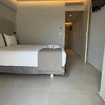 Hotel Amaryllis Front