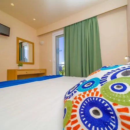 Hotel Amaryllis Front