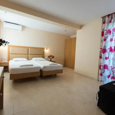 Hotel Amaryllis Front