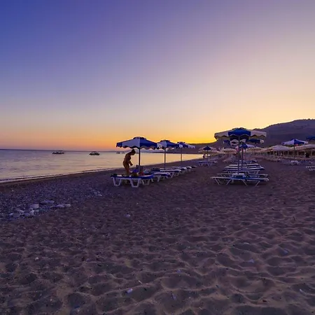 Amaryllis Front Hotel