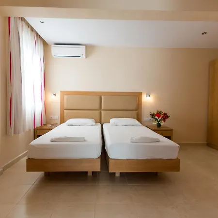 Hotel Amaryllis Front