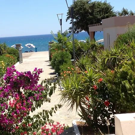 Hotel Amaryllis Front