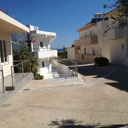 Amaryllis Front Hotel 3*