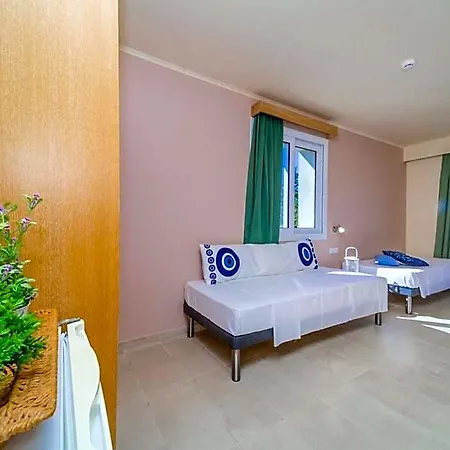 Amaryllis Front Szálloda 3*