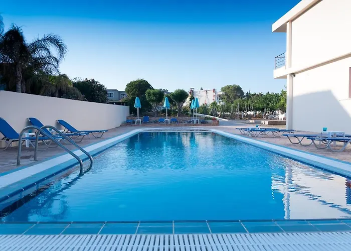 Hotel Amaryllis Front