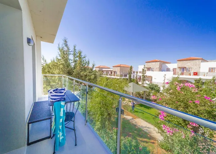 Amaryllis Front 3* Lardos