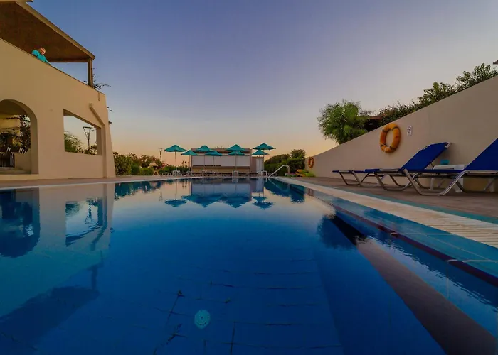 Hotel Amaryllis Front 3*