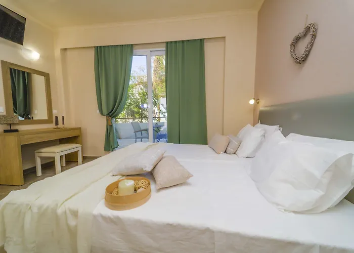 Amaryllis Front Hotel