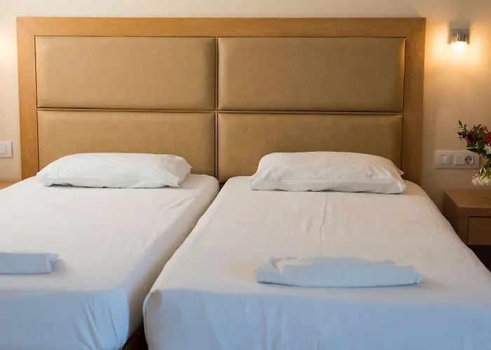 호텔 Amaryllis Front 라도스