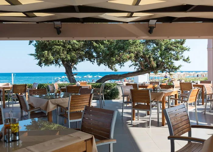 Amaryllis Front Hotel 3*