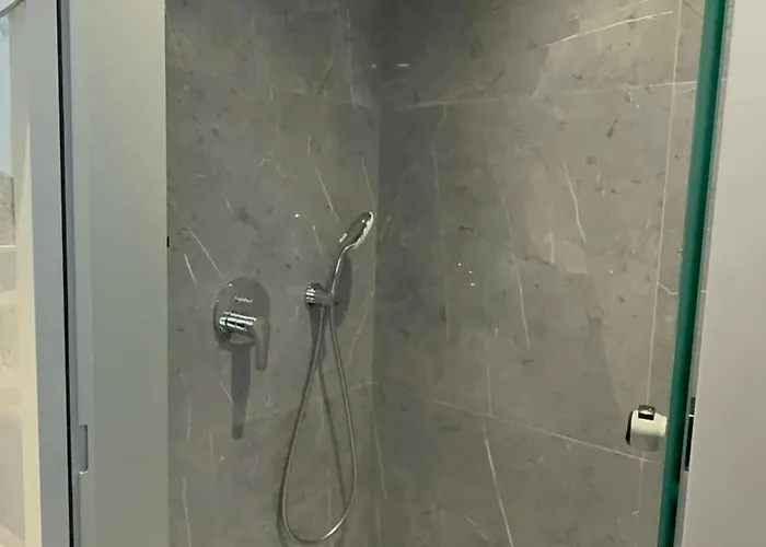 Amaryllis Front 호텔 라도스