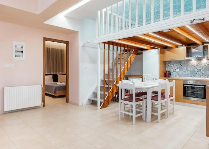 Amaryllis Front Hotel 3*