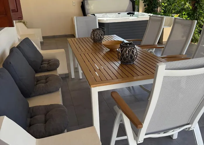 Amaryllis Front Hotel 3*