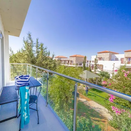 Amaryllis Front 3* Lardos