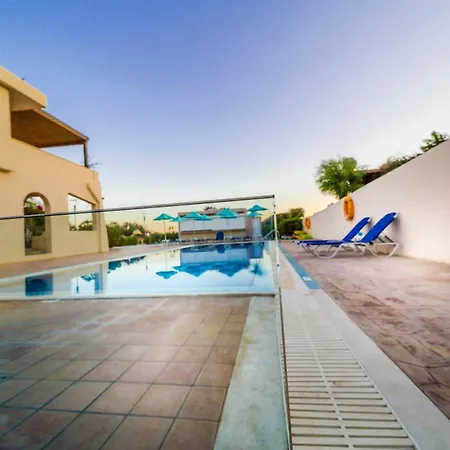 Amaryllis Front 3* Lardos