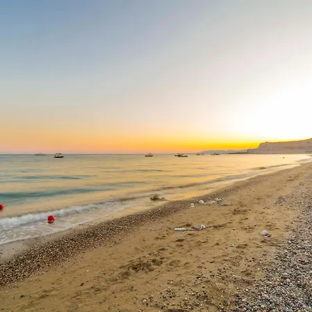 Hotel Amaryllis Front 3*